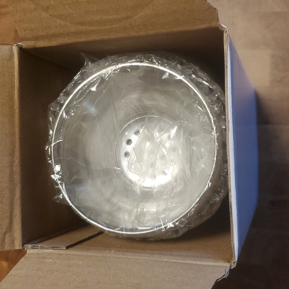 Grey Goose White Frosted Cocktail Shaker NEW IN BOX - Picture 8 of 8